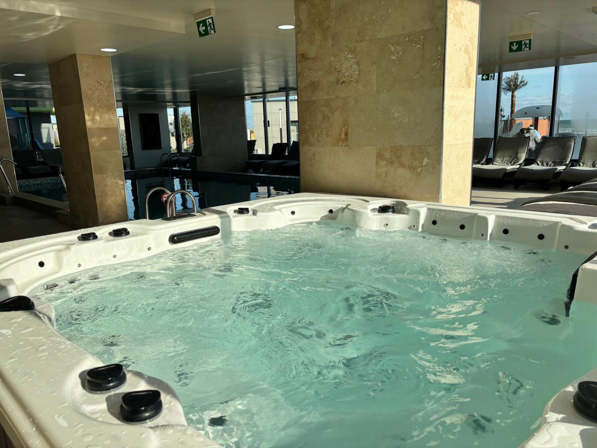 Purple Onyx - Pool & Spa Beach Resort Năvodari Exteriör bild
